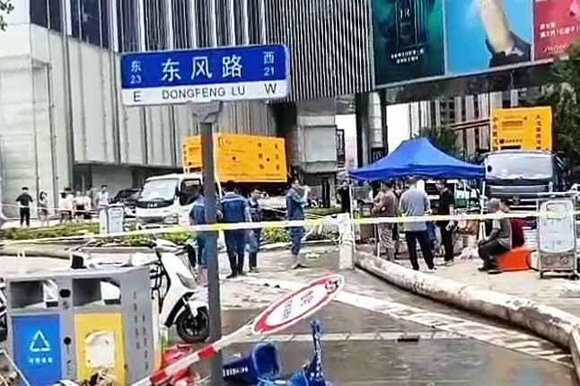 扬州俊琛绿色新能源有限公司排涝突击队在排涝现场